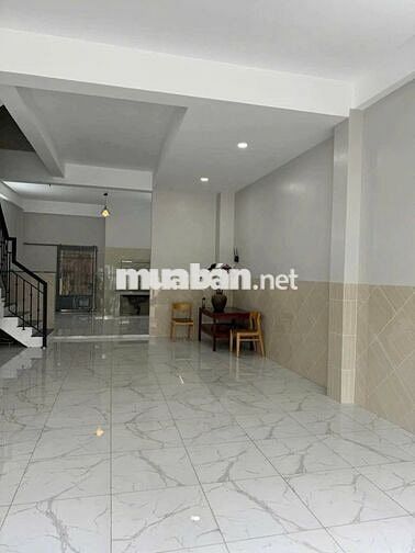 Cho thuê nhà trệt lầu đường đoàn thị điểm, gần ngân hàng ocb