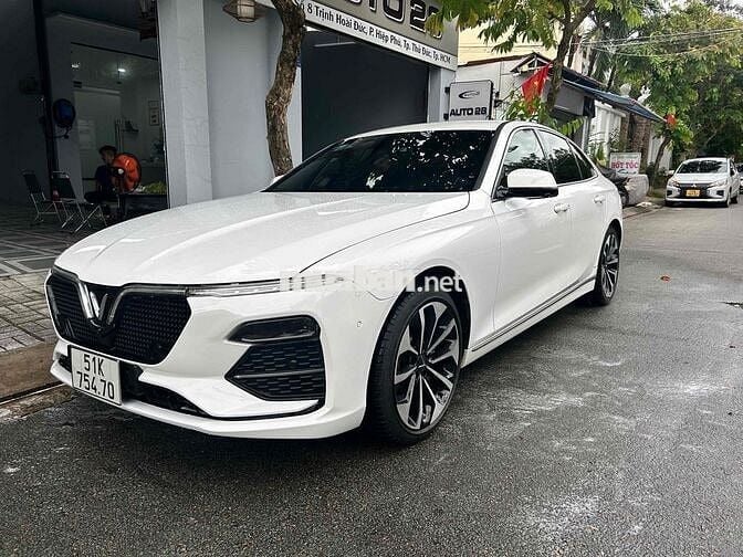 VinFast Lux A2.0 Premium 2022 - 52000 km