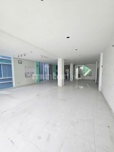 CHO THUÊ MBKD 110M2 CĂN GÓC MẶT TIỀN NGUYỄN TRÃI GIÁP Q1