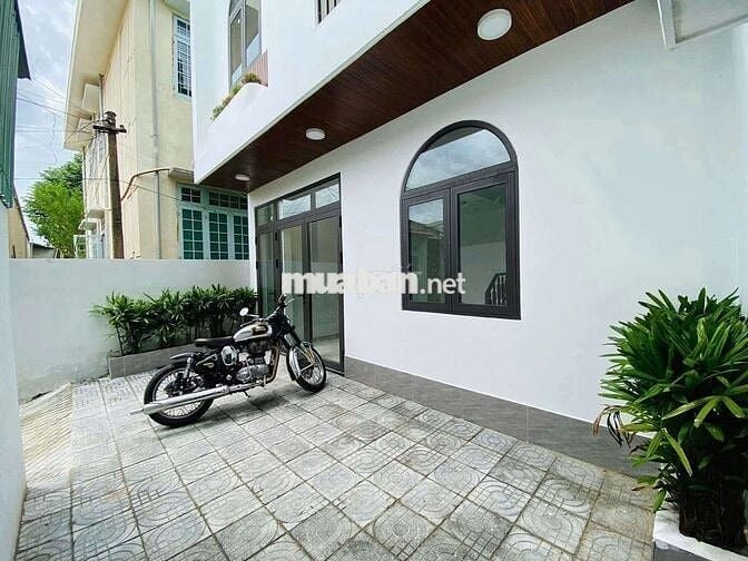 Bán nhà 2 tầng và 4 phòng trọ đường Âu Cơ gần chợ Hòa Khánh