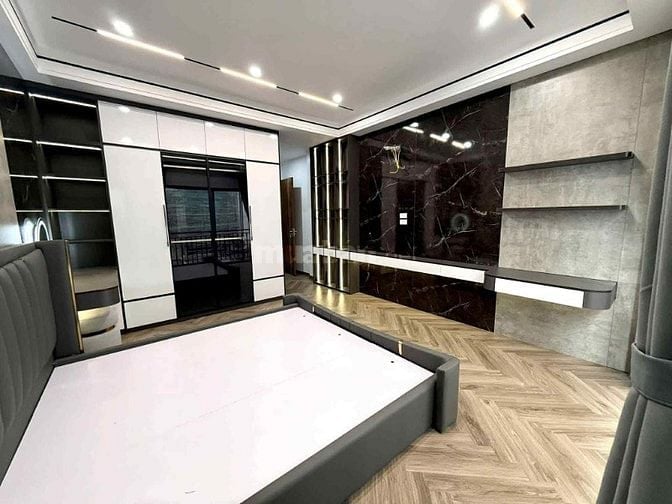 GẦN BÁCH KINH XÂY_5 TẦNG THANG MÁY_40M2_7 PHÒNG NGỦ_NGÕ RỘNG 3 MÉT
