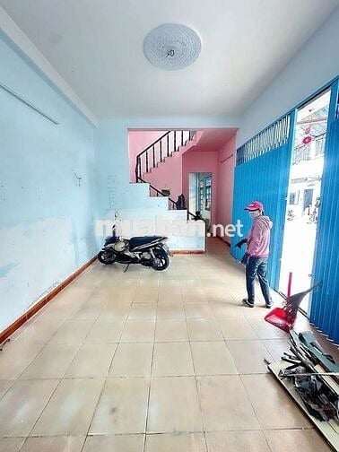 Cho thuê nhà góc 2mt 5*14m 1 lâu 2pn giá 12tr
