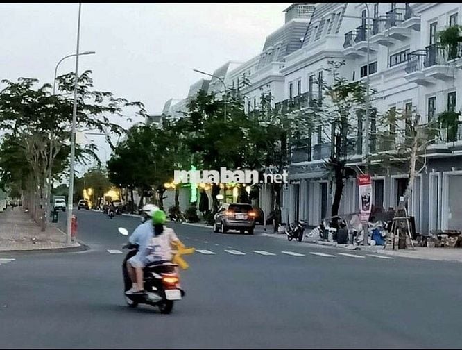 Bán Đất ngay góc đường Phan Đình Giót, KDC Minh Thắng