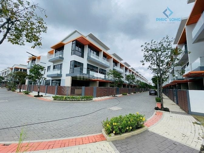 Nhà đã xây, cách Phú Mỹ Hưng 20 phút 5x16m, chỉ 1tỷ2 nhận nhà ở ngay