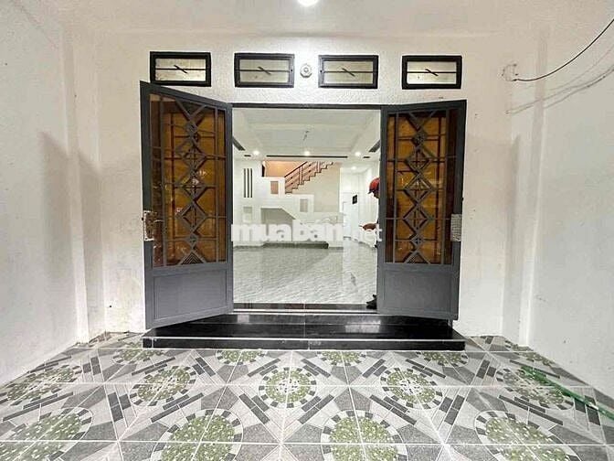MẶT TIỀN NGUYỄN THỊ SÁU. NGAY TRƯỜNG CẤP 1..2..3