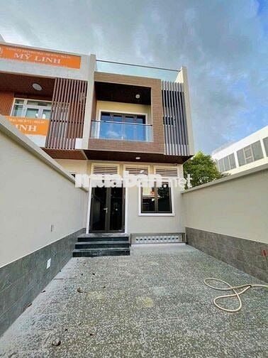 Mặt Tiền Kinh Doanh Hoàng Hoa Thám 1 hầm 1 trệt 2 Lầu 7 phòng. có pccc