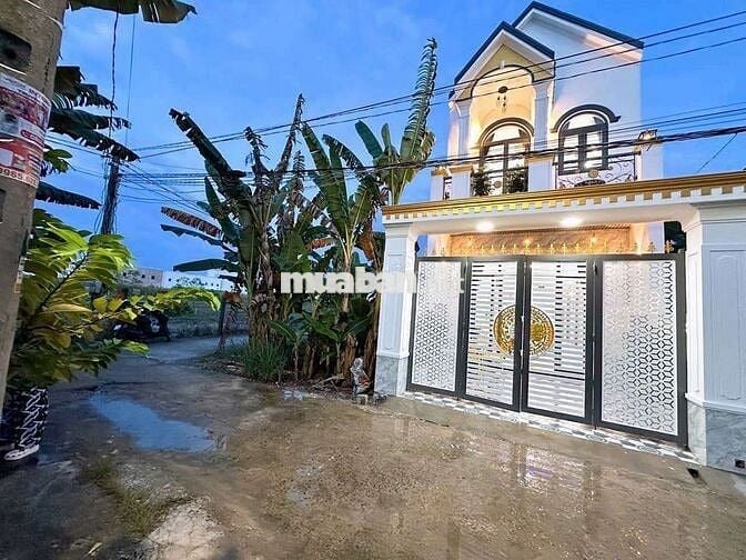 Bán nhà sổ hồng hoàn công. Hem xe hơi