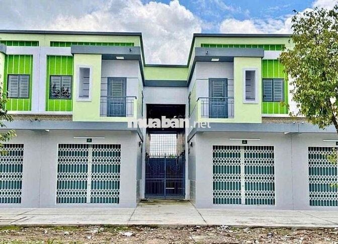 Cần ban gấp dãy trọ mới xây 400m2, mặt tiền đường nhựa lớn giá 490tr