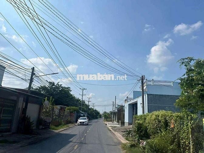 Đất thổ dt 462m giá 5tỷ mặt tiền nhựa long bình, long hiệp, bến lức.