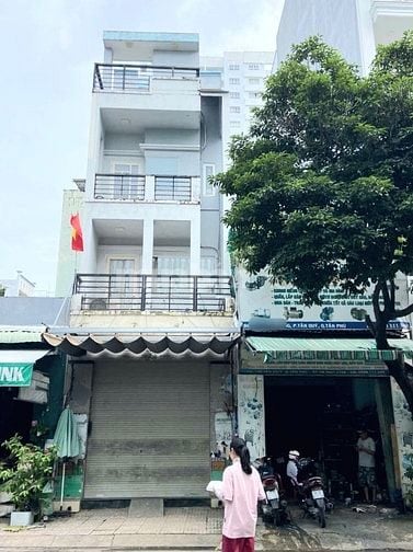Cho thuê nhà mặt tiền KD gần chợ Tân Hương, 1 trệt 3 Lầu 4mx16m
