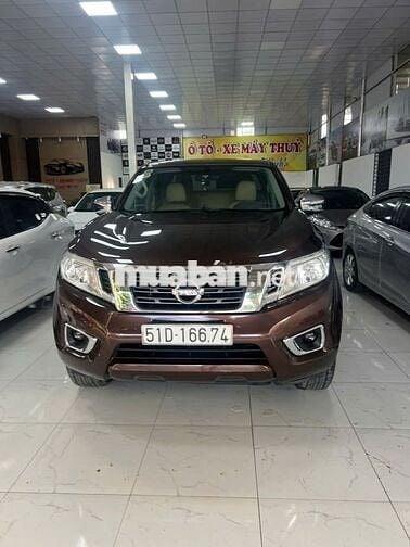 Nissan Navara 2017, số tự động