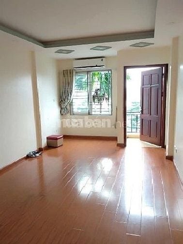 Cho thuê nhà ngõ Nguyễn Khang dt 50m x 5t ngõ Kinh doanh, ô tô tránh