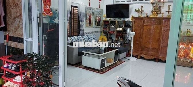 Bán nhà trục chính, nhà đã hoàn công, hẻm 3m thẳng và thông, nhà đẹp