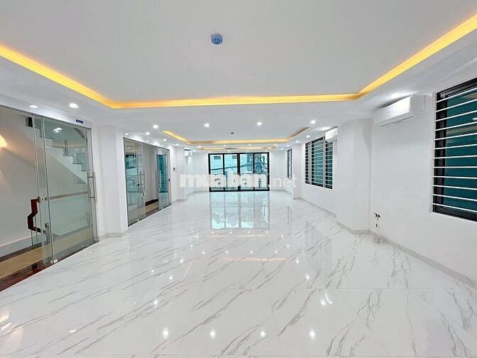 Cho thuê văn phòng tại  Lê Trọng Tấn sàn 90m2 nhà xây mới view hồ.