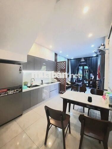 🏡 NHÀ 2 TẦNG – MẶT TIỀN NGUYỄN CAO – CÁCH BIỂN NGUYỄN TẤT THÀNH 100M