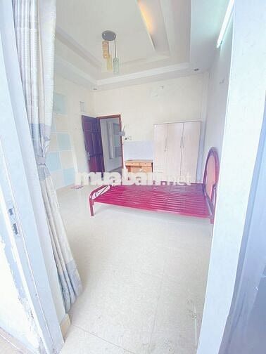 Phòng trọ 25m2 đường Trường Sa, Q.Tân Bình (gần chợ Phạm Văn Hai)