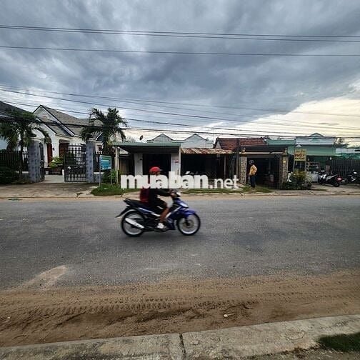 Bán nhà mặt tiền đường 821 (chính chủ)