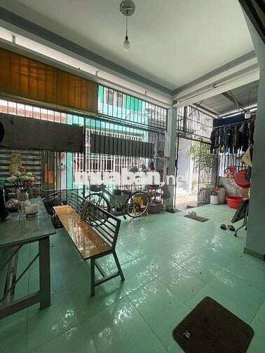Nhà cấp 4 ngang 8×11 sát mặt tiền đường nhỉnh 3 tỷ khu chợ bà hom