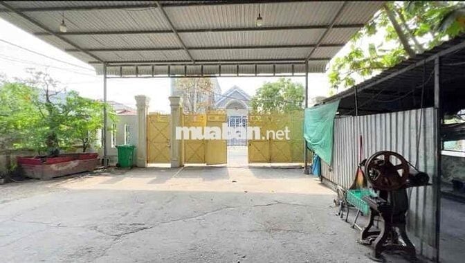 Gần 900m2 đất tặng kèm kho, Tân Quý Tây, Bình Chánh