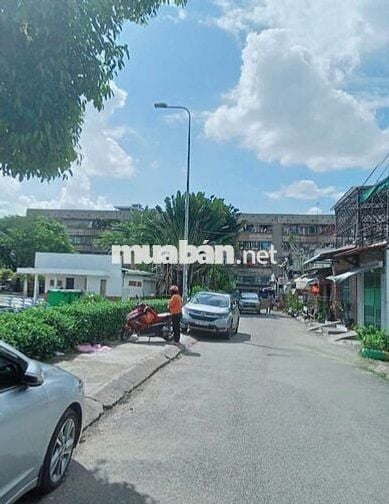 Nhà bán. Hẻm nhựa thông rộng 6m. Đường Thanh Đa, P.27, Q.BT.