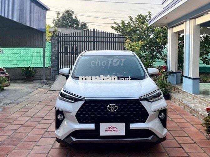 Veloz Cross 2023 Xe gia đình tphcm-27000km