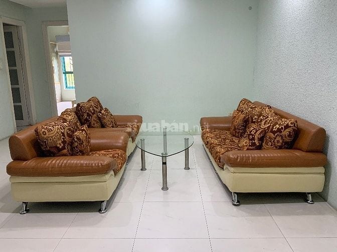 Vào nhà ngay lập tức , chủ nhà thân thiện 