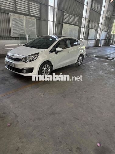 Kia Rio 2016 1.4 AT Sedan - 150000 km