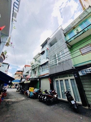 NGAY NGÃ 4 TRẦN KHÁNH DƯ - TRẦN KHẮC CHÂN - 3 TẦNG - Ô TÔ ĐỔ CỬA 2 MẶT