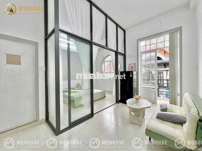 CHDV full nội thất 1pn ban công, cửa sổ mới 100% ngay lăng cha cả