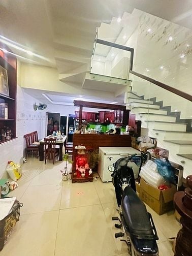 Nhà đẹp 4 tầng HXH Quốc Lộ 13 ngay Vạn Phúc chỉ 7,2 tỷ TL 