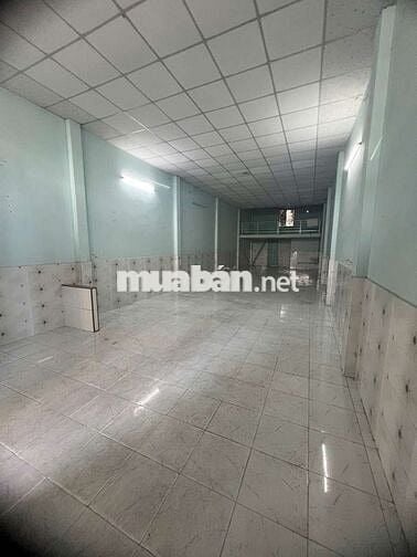 Kho 5x20m có gác. Đường nhựa 7m. Nền gạch men trần la phông sạch sẽ