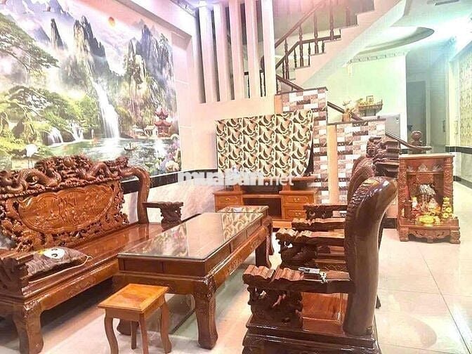 ban nhà 2 tẫng  gan đường thống nhất  p đông hoà dt 5 x20