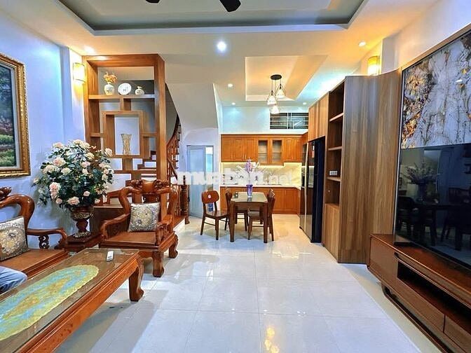TÀI CHÍNH HƠN 11 tỷ - SỞ HỮU NHÀ PHỐ DƯƠNG QUẢNG HÀM - TT CẦU GIẤY