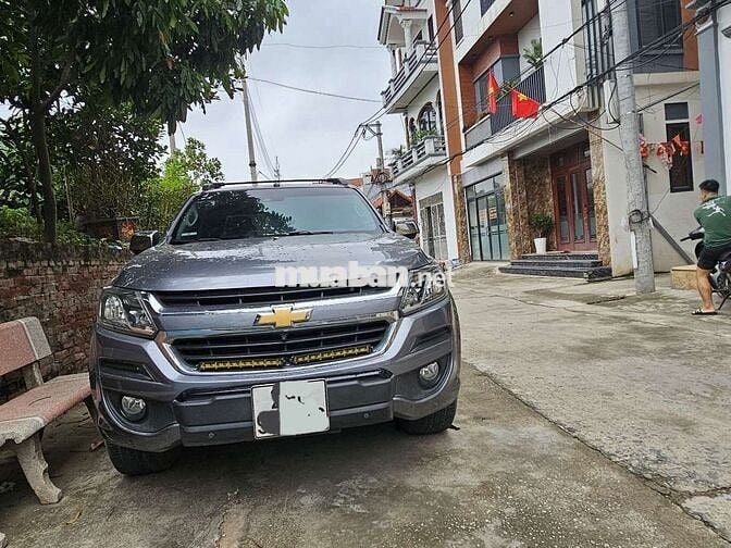2017 High Country 2.8L 4x4 AT - 200000 km