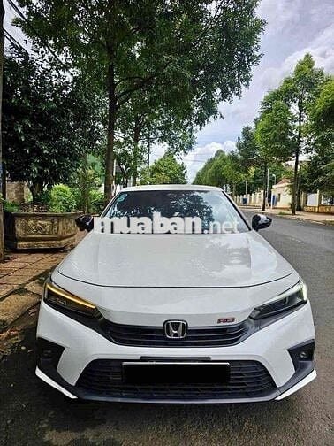 Honda Civic 2023 RS 1.5 AT - 30000 km sơn zin 99%