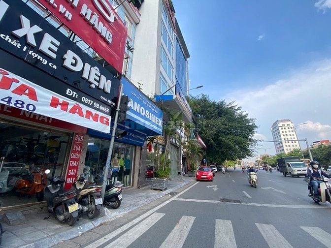 Cho thuê mặt phố ĐẠI CỒ VIỆT - Hoa Lư 80m2 mặt tiền 4,5m view thoáng