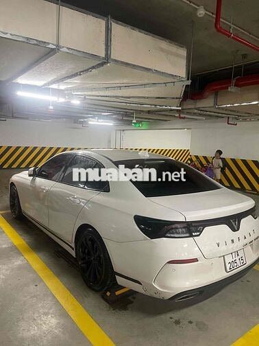 VinFast Lux A2.0 2020 A2.0 Tiêu chuẩn - 82000 km