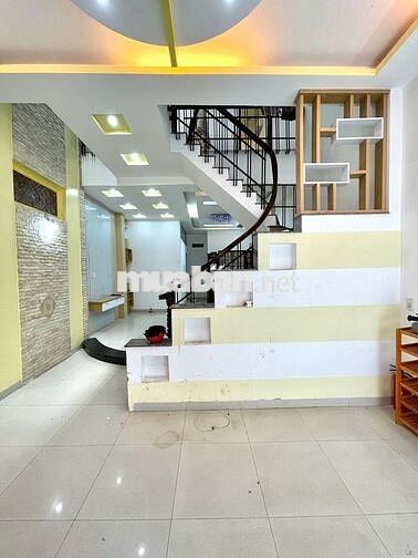 Nhà trệt lầu 2PN đường Phan Huy Chú chỉ 9 triệu
