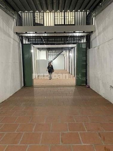 Cho thuê kho Phan Huy Ích P14 Gò Vấp. DT 4,5x32 1 lửng 2PN 2WC 16tr/1