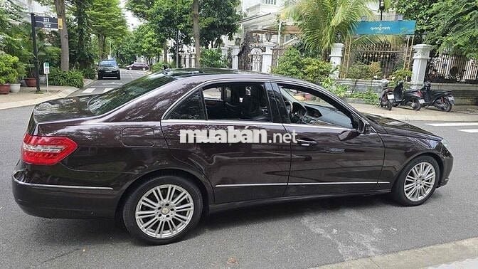 Mercedes Benz E Class 2010 - 63376 km