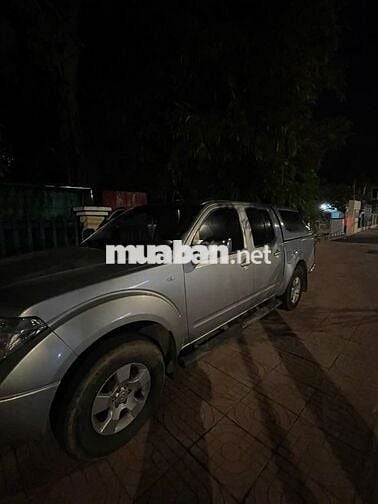 Nissan Navara 2013 LE 2.5MT 4WD - 200000 km