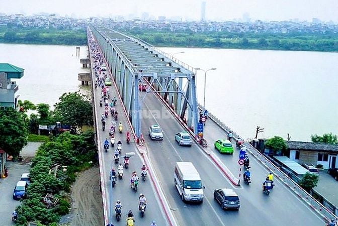 Bán nhà phố Bồ Đề. DT 64m2 x 7 tầng, MT 5,8m. Thang máy, gara ô tô. Gi