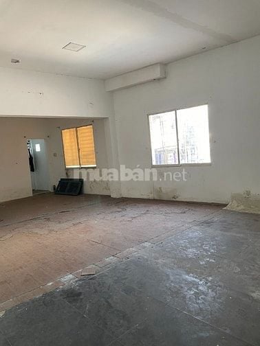CHO THUÊ MBKD 240M2 TRUNG TÂM Q5