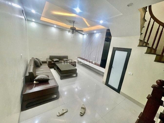 Bán Nhà Tại Phố Xã Đàn , 10,5 tỷ, 40 m2 x 6 Tầng, 