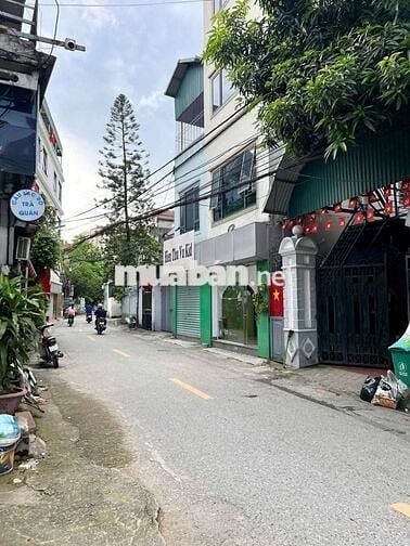Ngõ Thông Ô TÔ Tránh Nhà Cho Thuê Thạch Bàn Long Biên 45m4 tầng giá10t