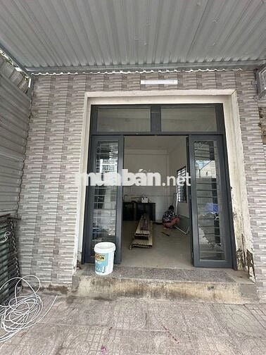 Cho thuê nguyên căn 1 trệt 1 lầu làm mb kinh doanh, gác cao. Đường lớn
