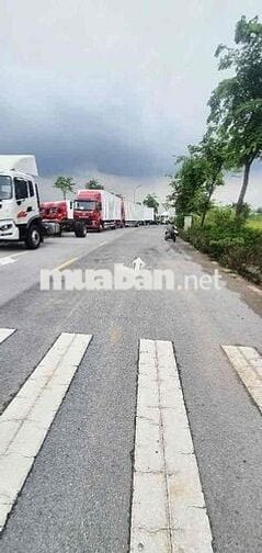 ĐẤT THÔNG SỐ ĐẸP -MẶT TIỀN 5.8M. Ô TÔ NGỦ ĐẤT - 50M RA TRƯỜNG QU