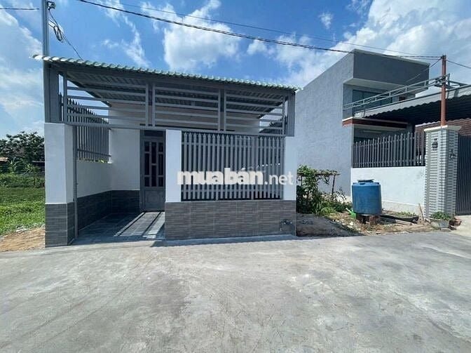 Kẹt tiền cần bán căn nhà cấp 4 ở gần KCN Tây Bắc 124,6m2 SHR giá 860tr