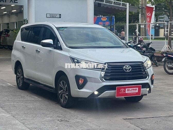 Innova 2022 G 2.0 AT - 54000 km