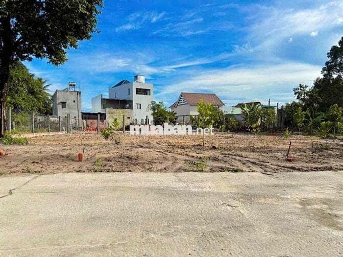 Đất Hoà Tiến - Ngay sau lưng dự án TĐC - giá 1050